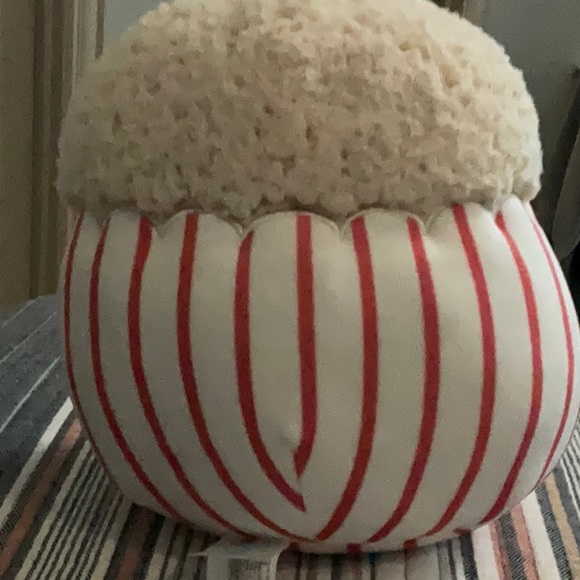 Popcorn squishmallow - Picture 2 of 2